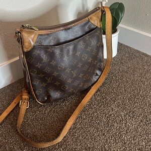 Louis Vuitton Monogram Odeon PM Crossbody LV Shoulder Handbag